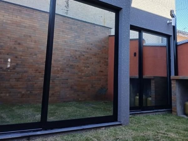 Garanta o conforto térmico com película fumê em Teresina